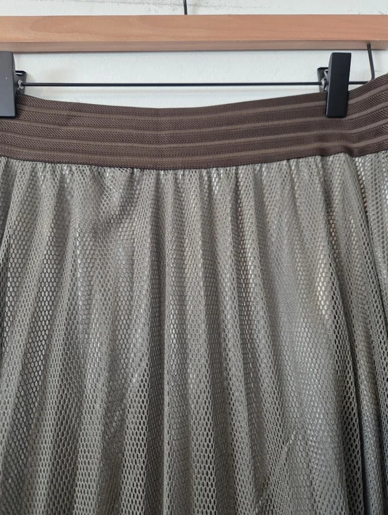 Pleated Mesh Maxi Skirt in Olive Green - Picture 3 of 6